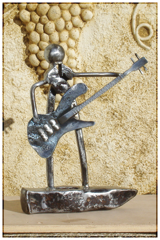 Le guitariste - Sculpture de métal