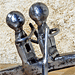 Les kayakistes - Sculpture réalisée avec un vieil outil (2010)